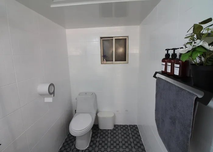 Smart -5 Min Walk From Hongik Univ Exit3 2 Room, 3 Beds ,max 6 Ppl, 2nd Floor Appartamento Seul